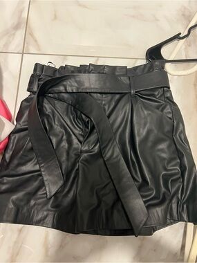 Zara Black High-Waist Faux Leather Shorts with Belt